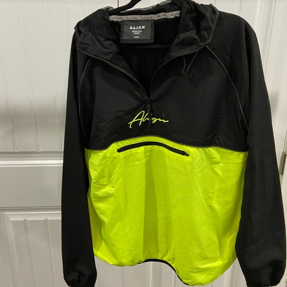 A.L.I.G.N Quarter Zip Wind Breaker L - Picture 2 of 4
